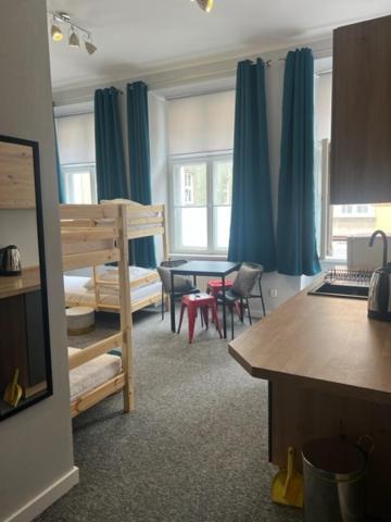 Hostel Plac Kolegiacki Poznań Esterno foto