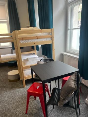 Hostel Plac Kolegiacki Poznań Esterno foto