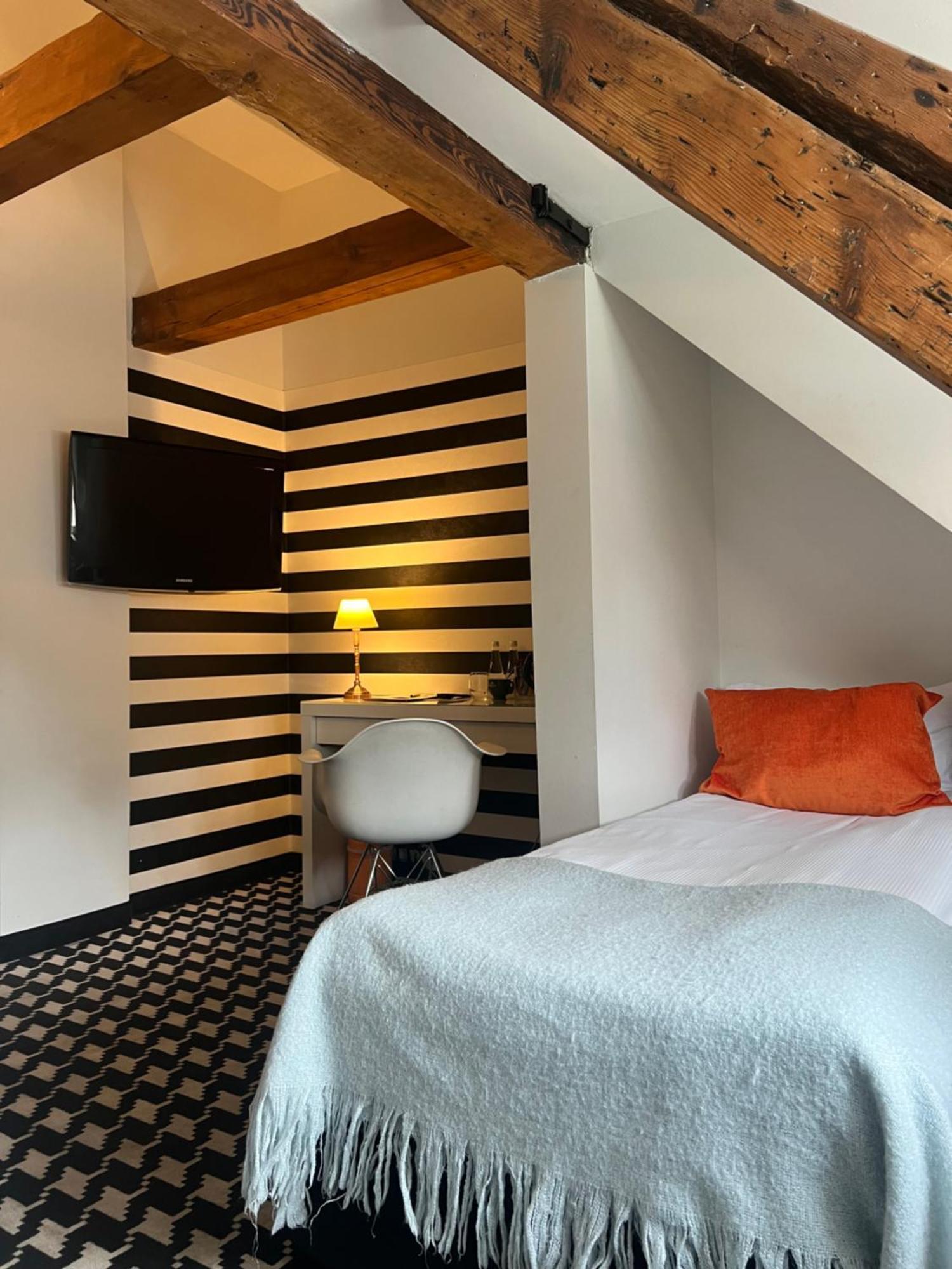 Hostel Plac Kolegiacki Poznań Esterno foto